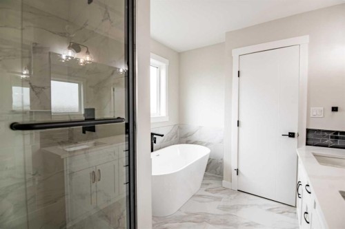 29 Vintage Close, Blackfalds, AB - Indoor Photo Showing Bathroom