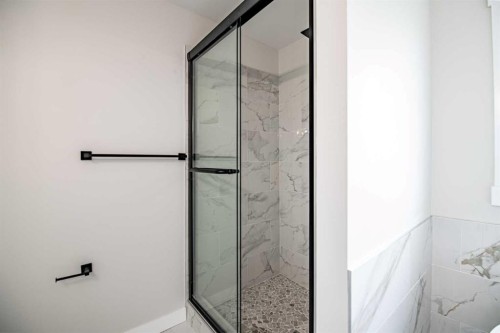 29 Vintage Close, Blackfalds, AB - Indoor Photo Showing Bathroom