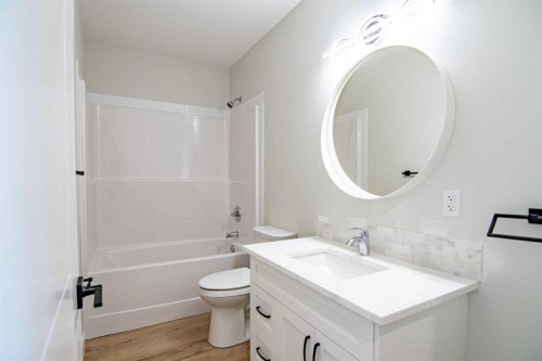 29 Vintage Close, Blackfalds, AB - Indoor Photo Showing Bathroom