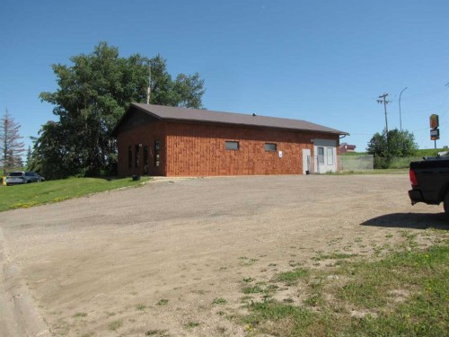 4303 And 4301 49 Street, Innisfail, AB 