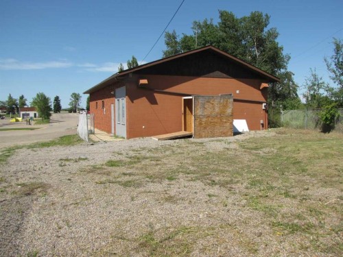 4303 And 4301 49 Street, Innisfail, AB 