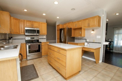 238 Davison Drive, Red Deer, AB - Indoor Photo Showing Kitchen With Stainless Steel Kitchen With Double Sink