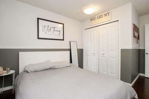 238 Davison Drive, Red Deer, AB - Indoor Photo Showing Bedroom