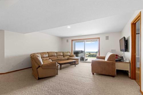 40017 Rr23, Rural Lacombe County, AB - Indoor Photo Showing Living Room