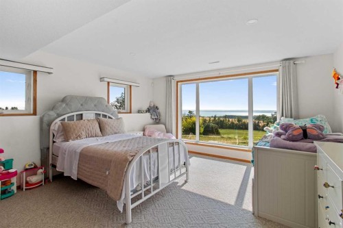 40017 Rr23, Rural Lacombe County, AB - Indoor Photo Showing Bedroom