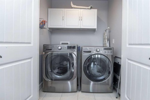 68 Thompson Crescent, Red Deer, AB - Indoor Photo Showing Laundry Room
