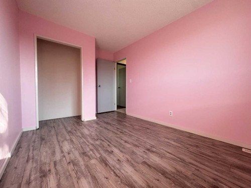 3219 Olson Street, Donalda, AB - Indoor Photo Showing Other Room