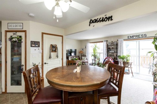 24 Legend Court, Sylvan Lake, AB - Indoor Photo Showing Dining Room