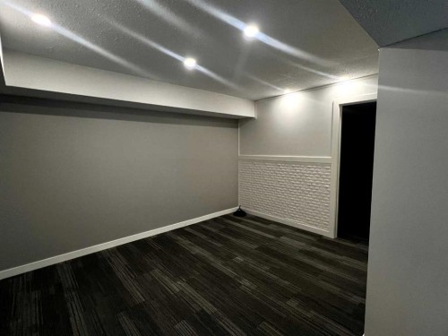 4419 55 Street, Red Deer, AB 