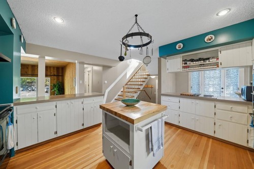 120 Birchcliff Road, Birchcliff, AB - Indoor Photo Showing Kitchen