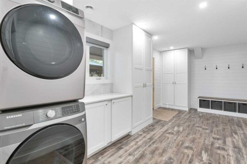 91-39200 Range Road 282, Rural Red Deer County, AB - Indoor Photo Showing Laundry Room