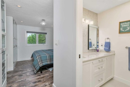 91-39200 Range Road 282, Rural Red Deer County, AB - Indoor Photo Showing Bathroom