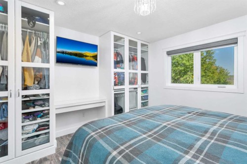 91-39200 Range Road 282, Rural Red Deer County, AB - Indoor Photo Showing Bedroom