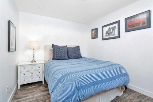 91-39200 Range Road 282, Rural Red Deer County, AB - Indoor Photo Showing Bedroom