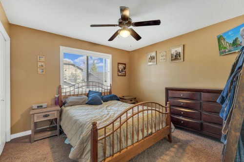 132 Vickers Close, Red Deer, AB - Indoor Photo Showing Bedroom