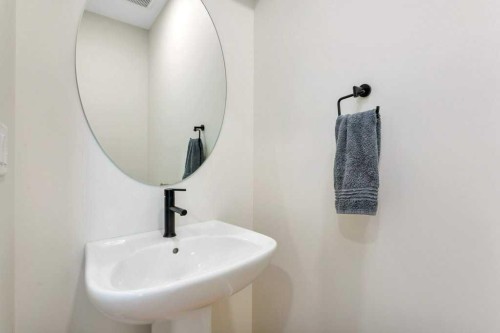 7 Evergreen Way, Red Deer, AB - Indoor Photo Showing Bathroom