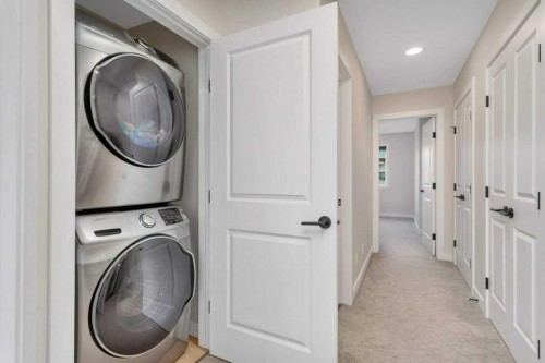 7 Evergreen Way, Red Deer, AB - Indoor Photo Showing Laundry Room