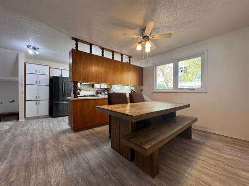 3807 62 Street, Camrose, AB - Indoor