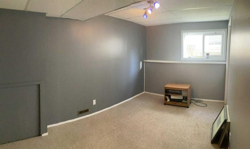51 Excell Street, Red Deer, AB - Indoor Photo Showing Other Room