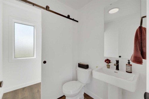 26 Violet Point, Sylvan Lake, AB - Indoor Photo Showing Bathroom
