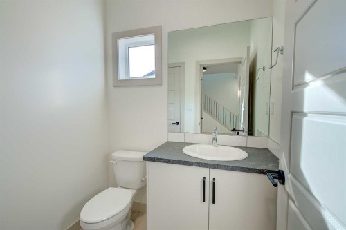 6 Ian Way, Sylvan Lake, AB - Indoor Photo Showing Bathroom