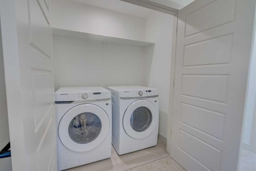 6 Ian Way, Sylvan Lake, AB - Indoor Photo Showing Laundry Room