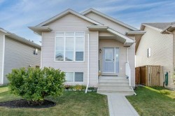23 Hunter Road  Sylvan Lake, AB T4S 2L6