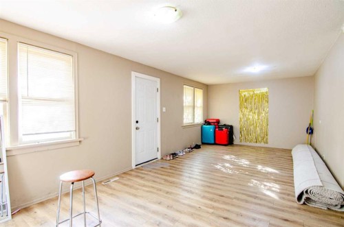 5626 42 Street, Red Deer, AB - Indoor