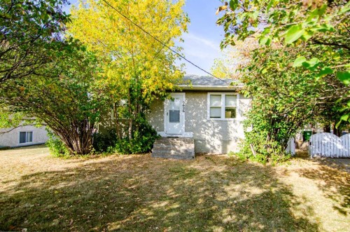 5626 42 Street, Red Deer, AB - Outdoor