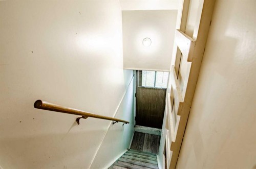 5626 42 Street, Red Deer, AB - Indoor Photo Showing Other Room