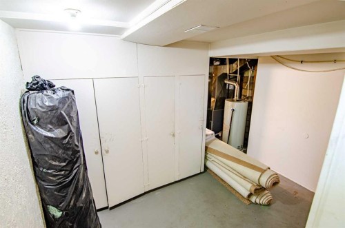 5626 42 Street, Red Deer, AB - Indoor