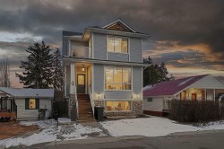 5005 40 Street  Sylvan Lake, AB T4S 1B7