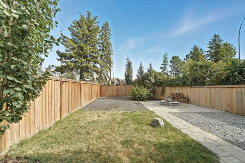 5005 40 Street, Sylvan Lake, AB - Outdoor With Backyard