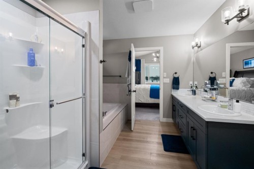 5200 36 Avenue, Camrose, AB - Indoor Photo Showing Bathroom