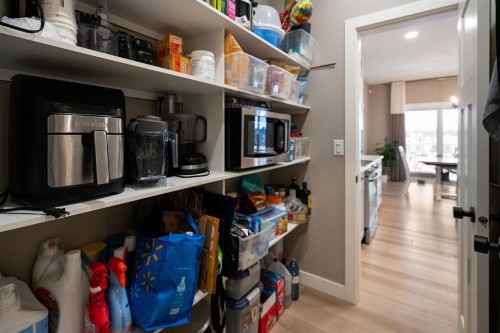 5200 36 Avenue, Camrose, AB - Indoor