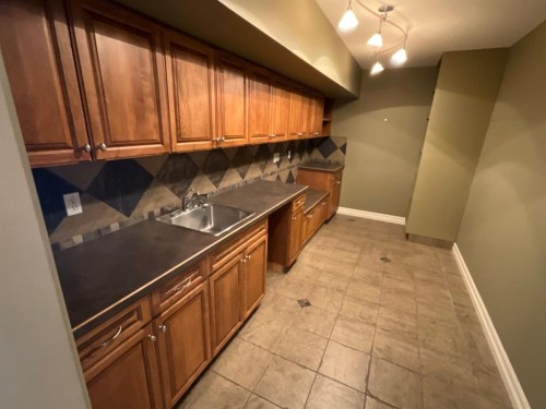 2-7429 49 Avenue, Red Deer, AB 