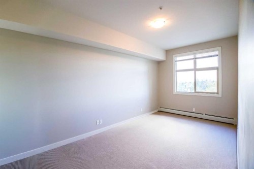 321-100 Lakeway Boulevard, Sylvan Lake, AB - Indoor Photo Showing Other Room