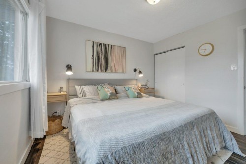 7715 73 Avenue Nw, Edmonton, AB - Indoor Photo Showing Bedroom