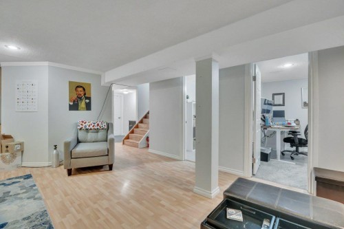 7715 73 Avenue Nw, Edmonton, AB - Indoor