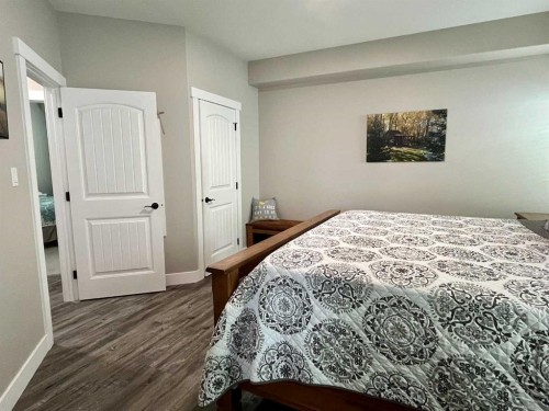 5132 54 Avenue, Viking, AB - Indoor Photo Showing Bedroom