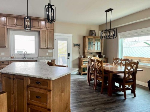 5132 54 Avenue, Viking, AB - Indoor Photo Showing Dining Room