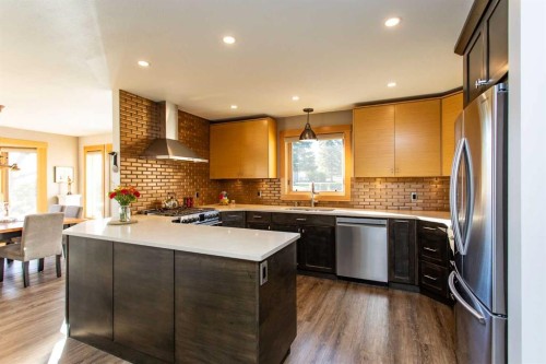 37 Wildrose Street, Rural Lacombe County, AB - Indoor Photo Showing Kitchen With Stainless Steel Kitchen With Upgraded Kitchen