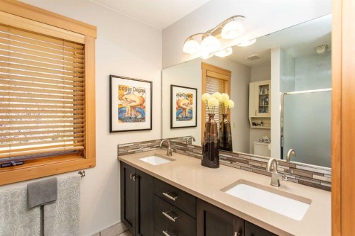 37 Wildrose Street, Rural Lacombe County, AB - Indoor Photo Showing Bathroom