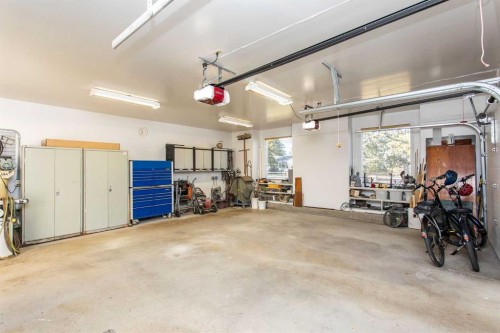 37 Wildrose Street, Rural Lacombe County, AB - Indoor Photo Showing Garage