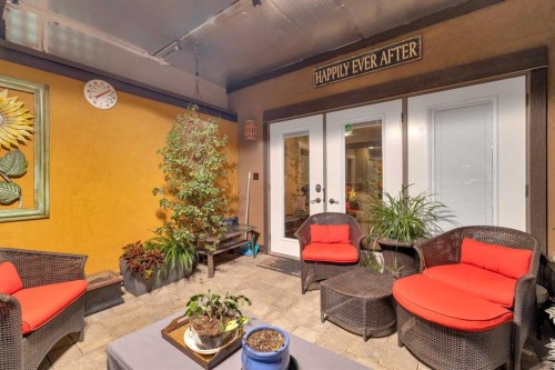 40 Oakfield Close, Red Deer, AB - Indoor Photo Showing Living Room