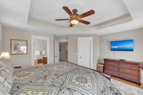 40 Oakfield Close, Red Deer, AB - Indoor Photo Showing Bedroom
