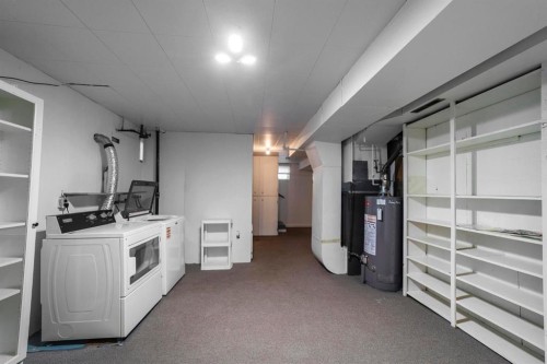 4828 53A Street, Camrose, AB - Indoor Photo Showing Laundry Room
