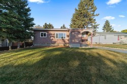4828 53A Street  Camrose, AB T4V 1Z9