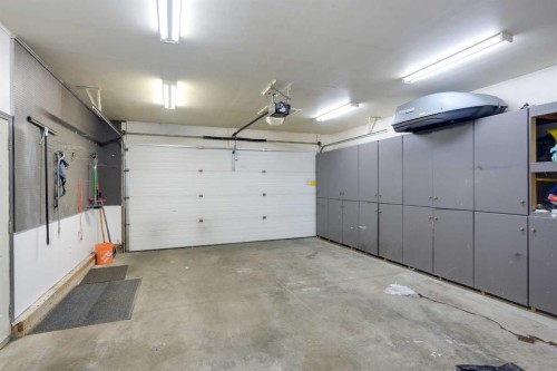 44 Parkside Crescent, Blackfalds, AB - Indoor Photo Showing Garage