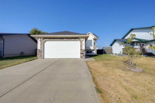 44 Parkside Crescent, Blackfalds, AB - Outdoor